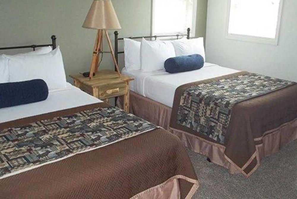 Travelodge By Wyndham Gardiner Yellowstone Park North Entr Buitenkant foto