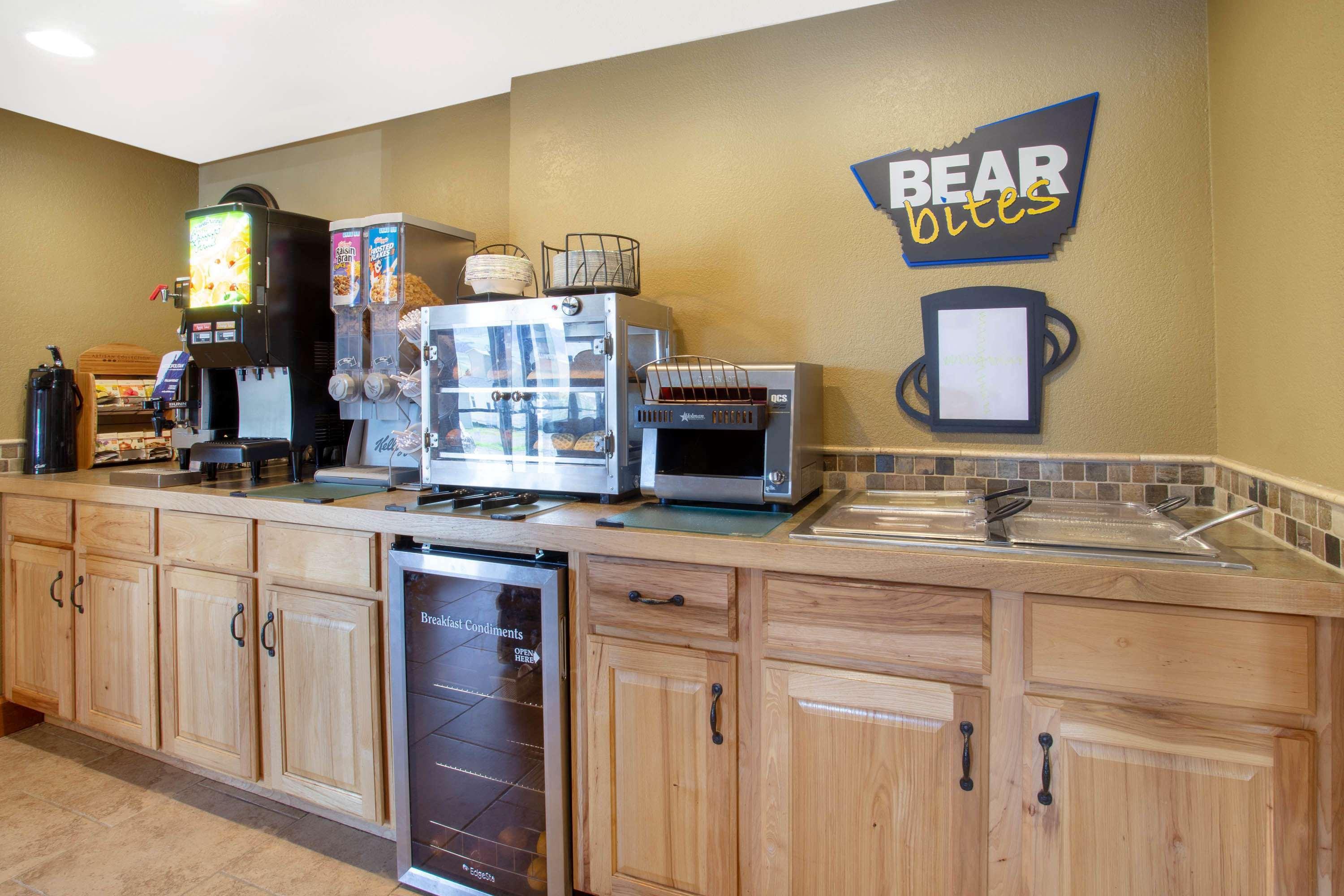 Travelodge By Wyndham Gardiner Yellowstone Park North Entr Buitenkant foto