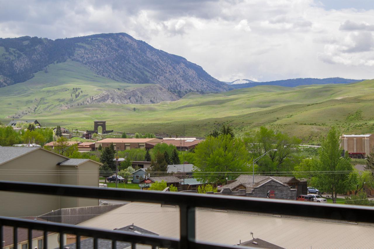 Travelodge By Wyndham Gardiner Yellowstone Park North Entr Buitenkant foto