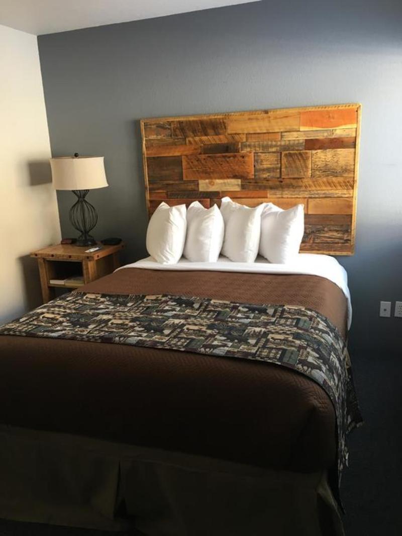 Travelodge By Wyndham Gardiner Yellowstone Park North Entr Buitenkant foto
